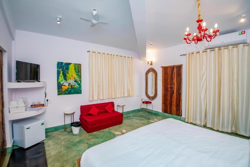 The Singing Tree Hotel Old Goa Exterior photo
