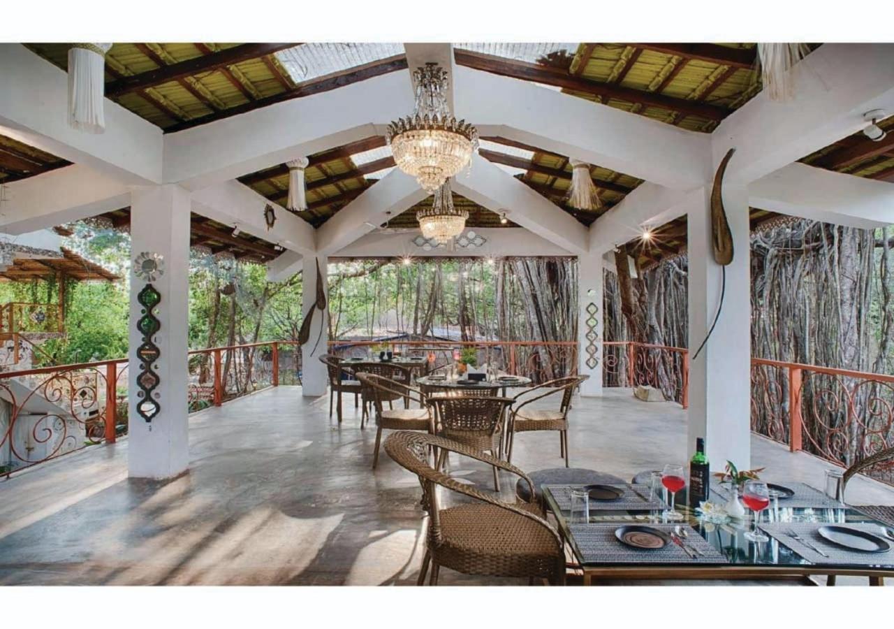 The Singing Tree Hotel Old Goa Exterior photo