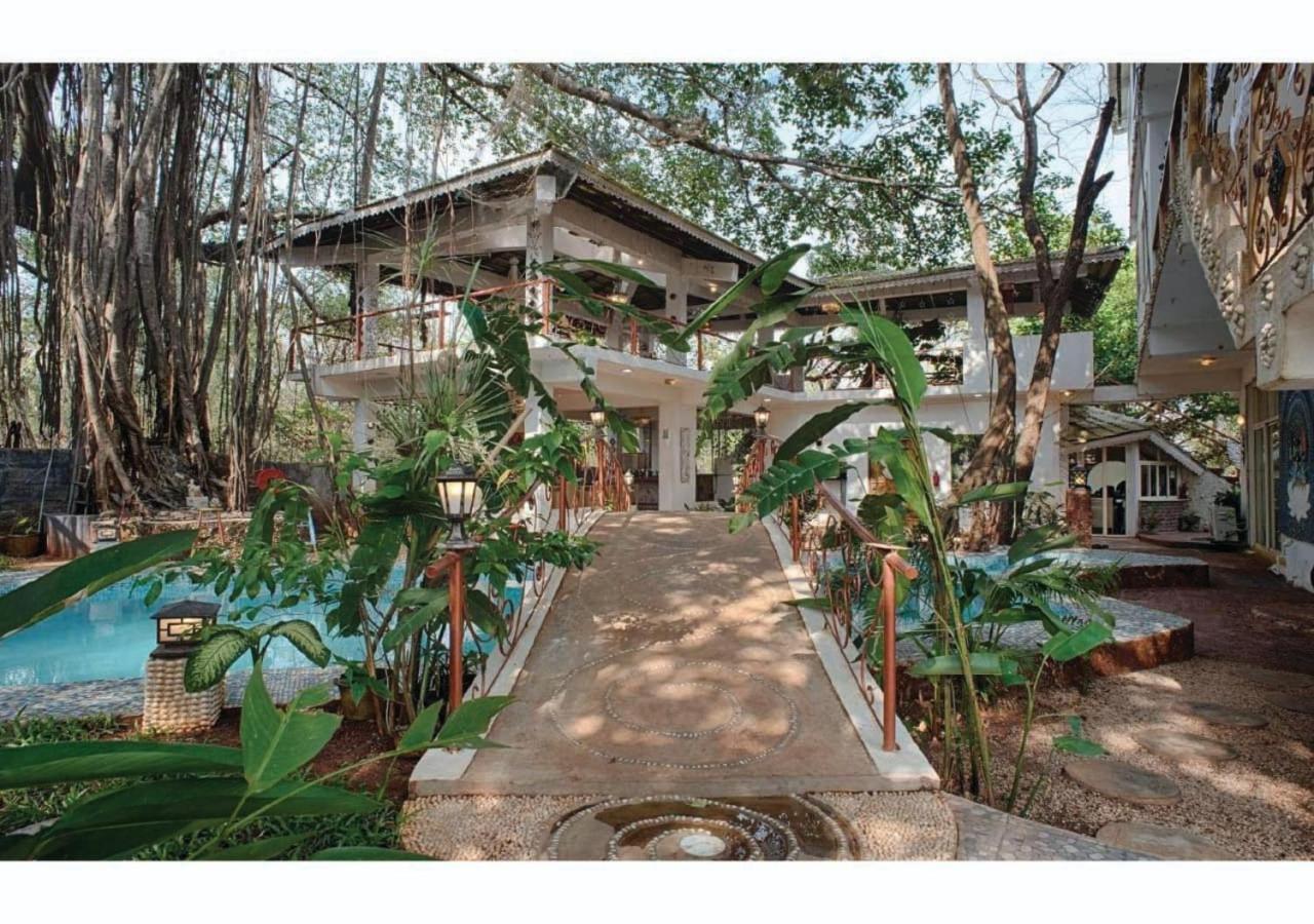 The Singing Tree Hotel Old Goa Exterior photo
