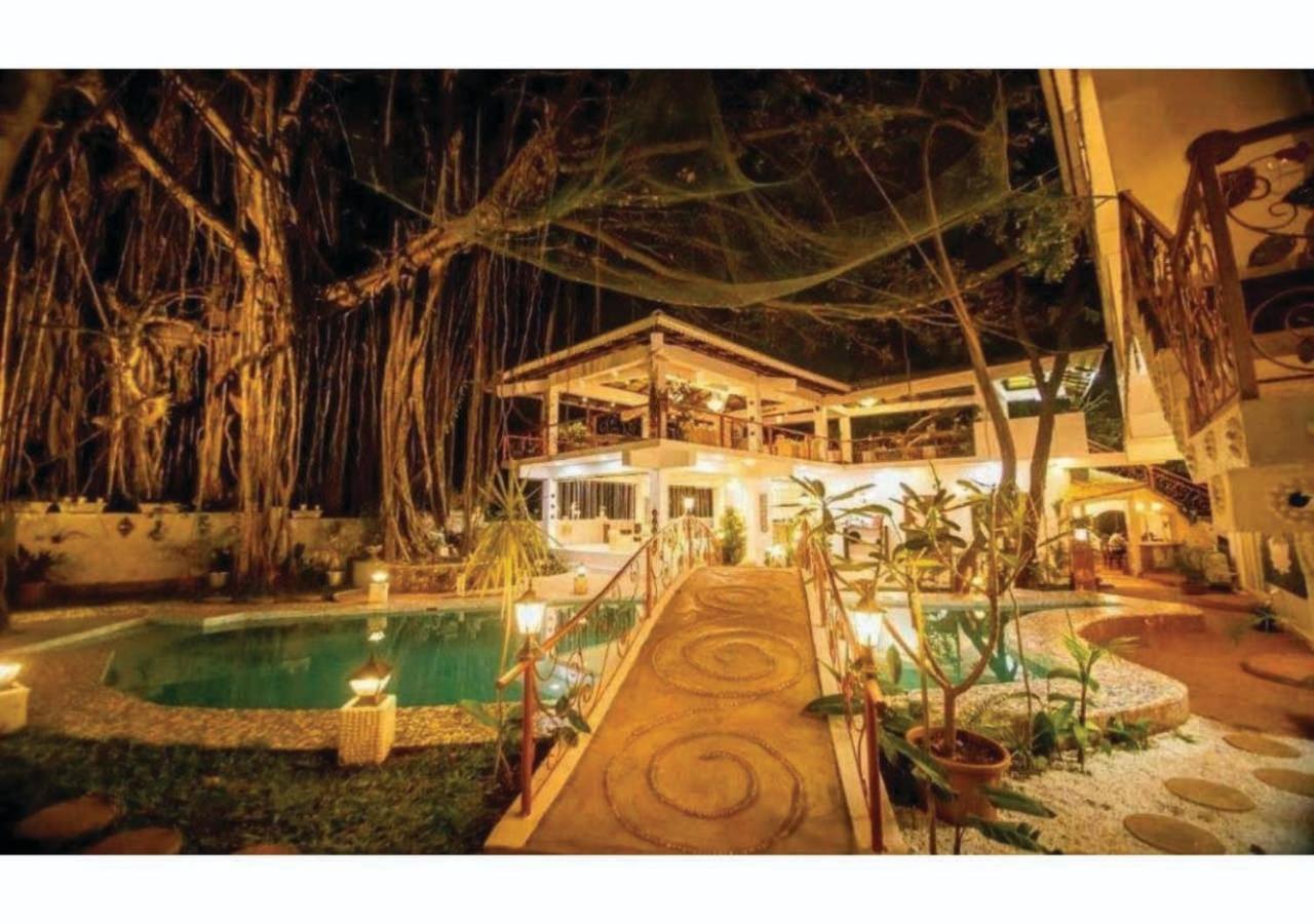 The Singing Tree Hotel Old Goa Exterior photo