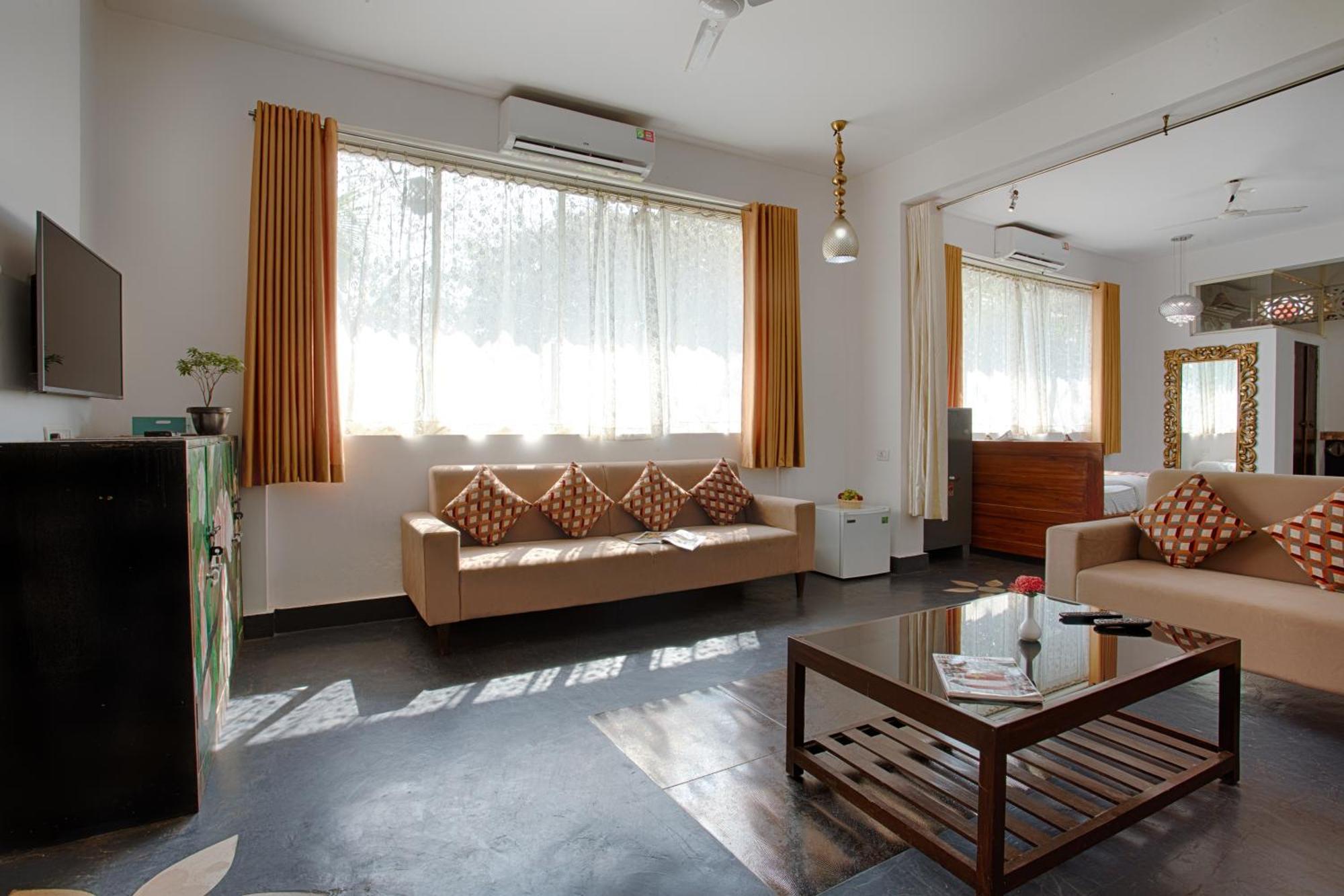 The Singing Tree Hotel Old Goa Exterior photo