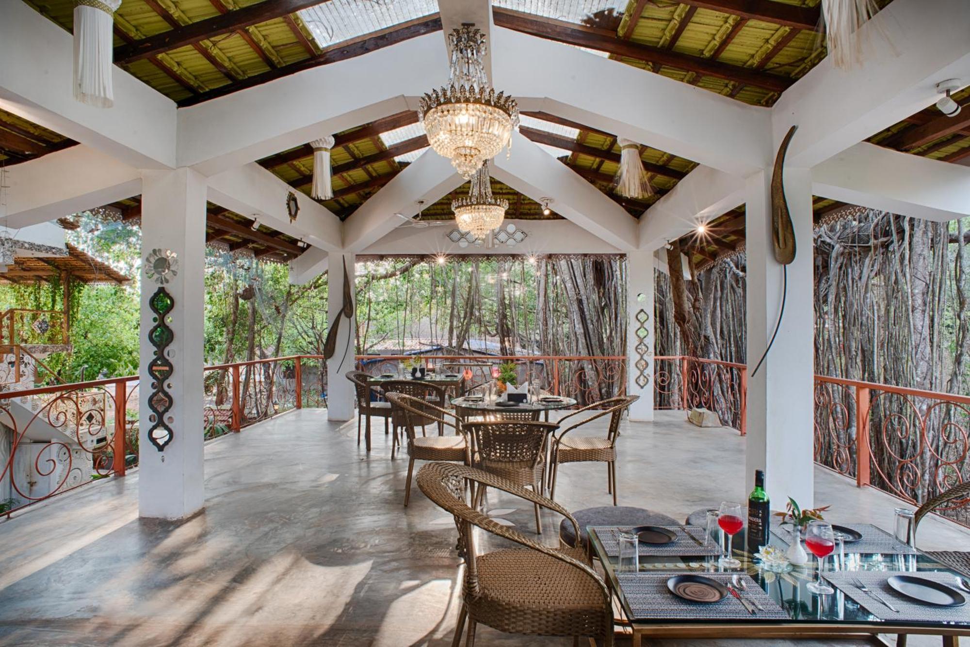 The Singing Tree Hotel Old Goa Exterior photo