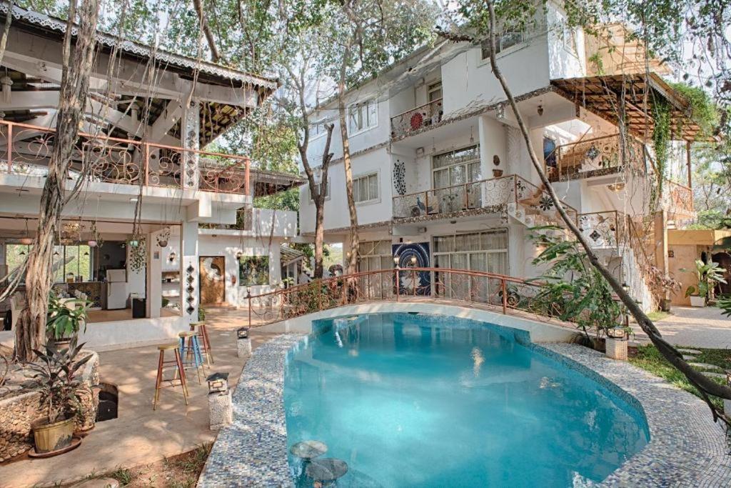 The Singing Tree Hotel Old Goa Exterior photo