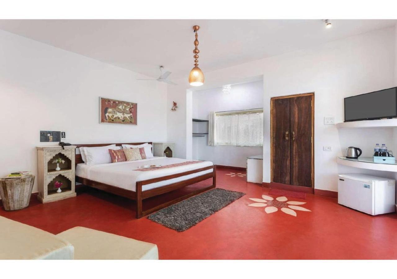 The Singing Tree Hotel Old Goa Exterior photo